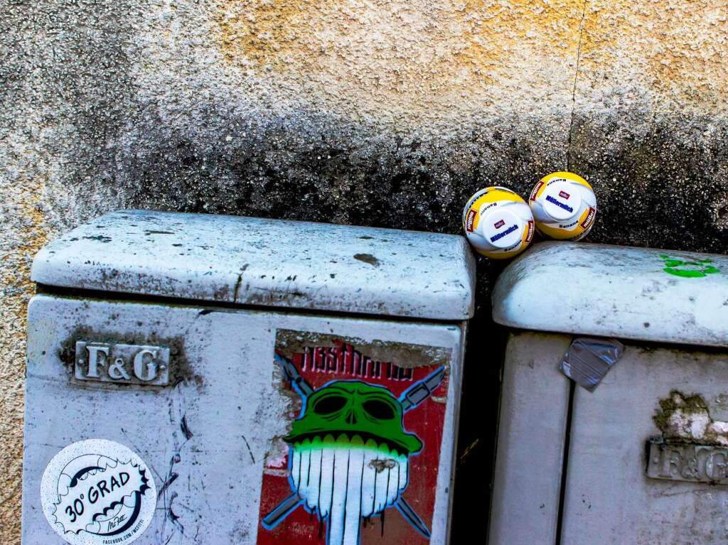 Im Stühlinger steht eine Mauer mit vielen Gesichtern. Im Stühlinger steht eine Mauer mit vielen Gesichtern.