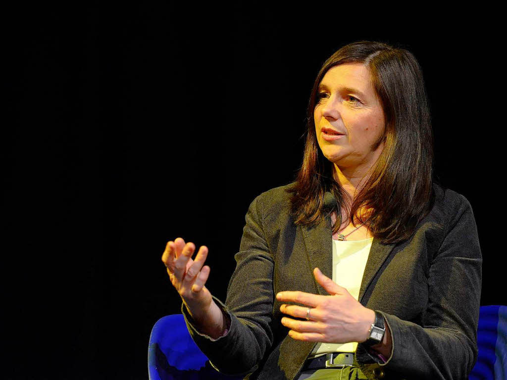 Katrin Gring-Eckardt bei Nachgefragt am Rotteck-Gymnasium in Freiburg.