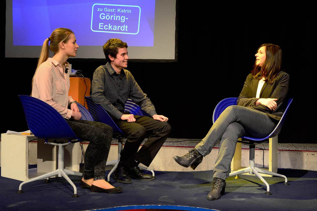 Katrin Gring-Eckardt bei Nachgefragt am Rotteck-Gymnasium in Freiburg.