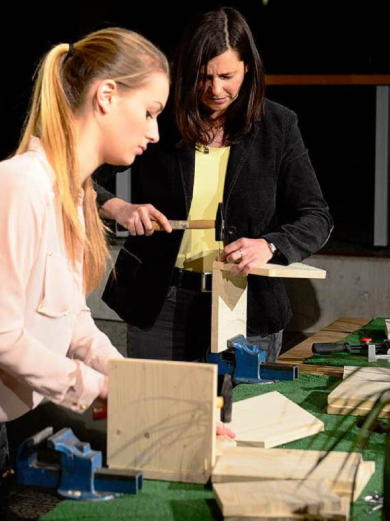 Katrin Gring-Eckardt bei Nachgefragt am Rotteck-Gymnasium in Freiburg.