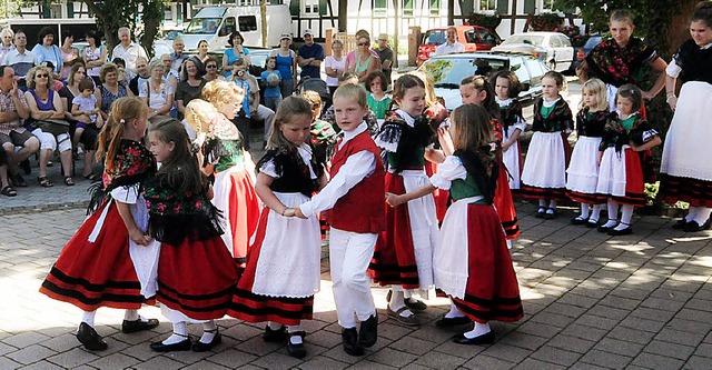 Auch die Kindertanzgruppe tanzte beim Jubilum.    | Foto: archivbild: w. knstle