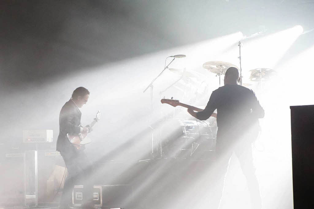 Gitarrist Joe Bonamassa und seine drei Begleiter Arlan Schierbaum (Keyboards), Carmine Rojas (Bass) und Tal Bergman (Drums) im Freiburger Konzerthaus.