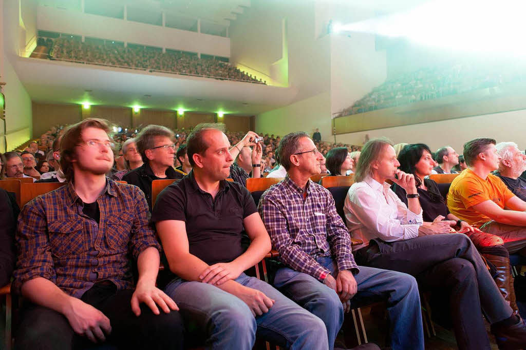 Gitarrist Joe Bonamassa und seine drei Begleiter Arlan Schierbaum (Keyboards), Carmine Rojas (Bass) und Tal Bergman (Drums) im Freiburger Konzerthaus.