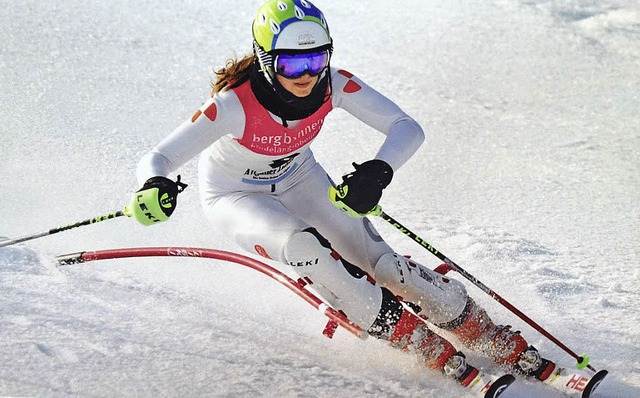 Siegte in ihrer Altersklasse: Skirennfahrerin Ellena Ortholf   | Foto: privat