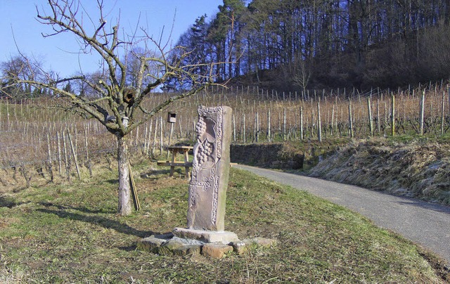 Der neue Gedenkstein in Mnchweier erinnert an die Heilige Gertrude.   | Foto: Verein