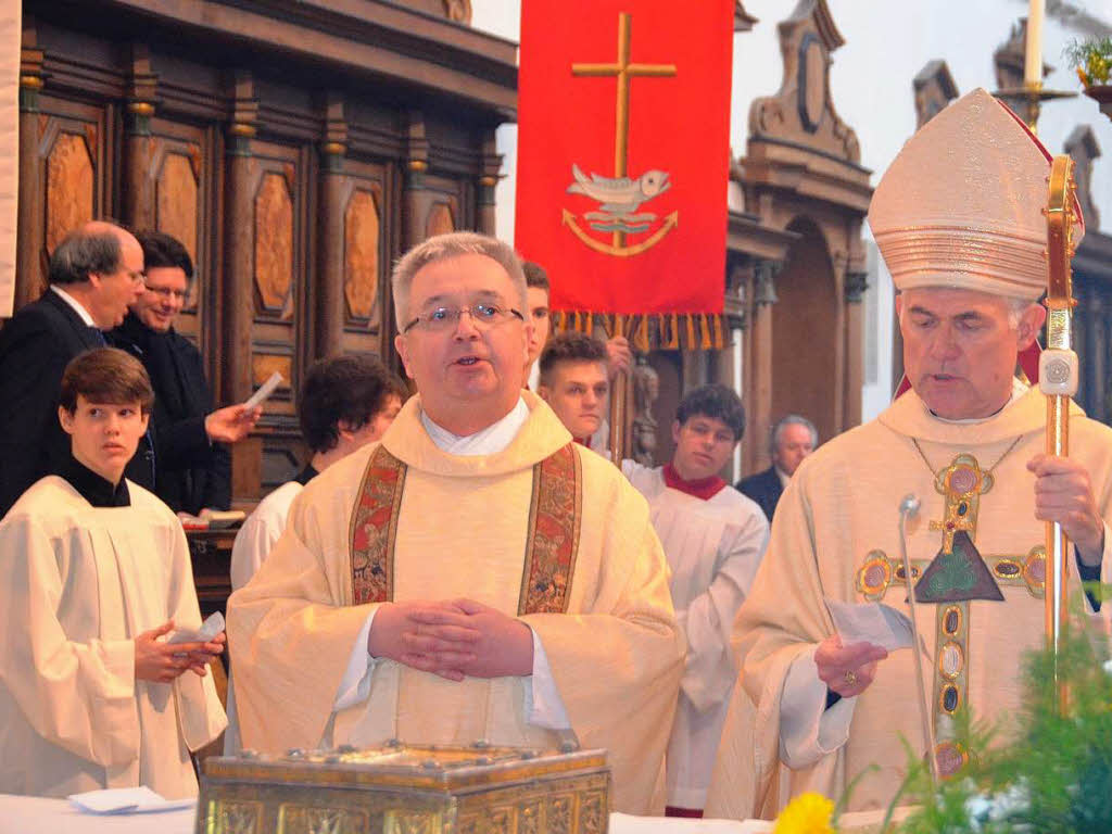 36 Gruppierungen aus Kirche, Politik, Musikvereinen, Trachtengruppen und Missionen bildeten die Fridolinsprozession.