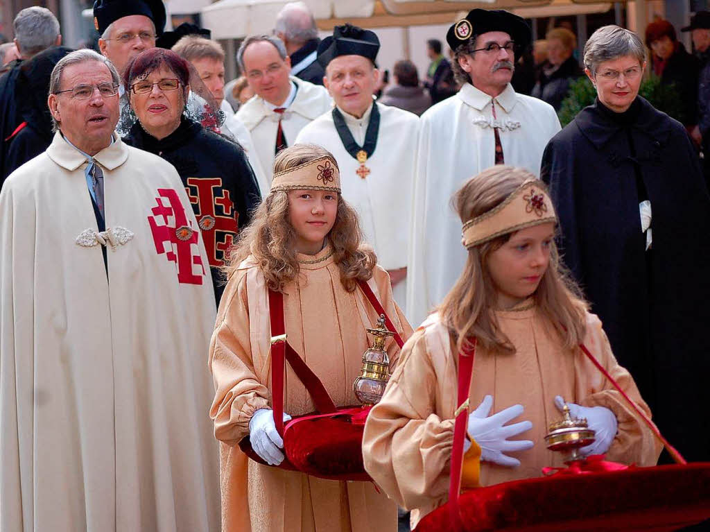 36 Gruppierungen aus Kirche, Politik, Musikvereinen, Trachtengruppen und Missionen bildeten die Fridolinsprozession.