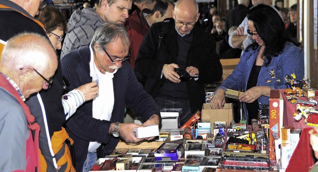 Gro war der Andrang der Modellbahn-Fans in der Haltinger Festhalle.   | Foto: Norbert Sedlak