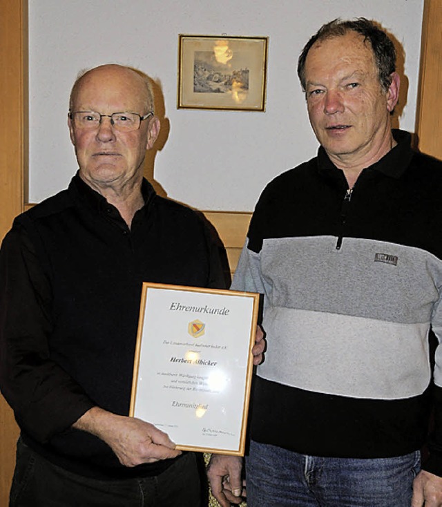 Nach 50 Jahren Mitgliedschaft wurde He...andesverbands Badischer Imker ernannt.  | Foto: Dietmar Noeske