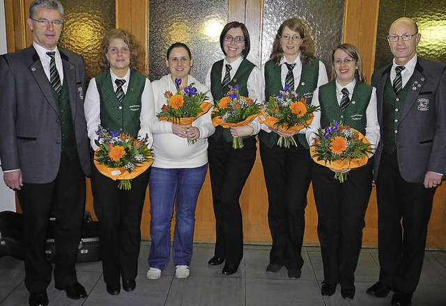 Die Vorsitzenden Werner Hau (links) u...kel, Daniela Gamb, und Claudia Schwenk  | Foto: Privat