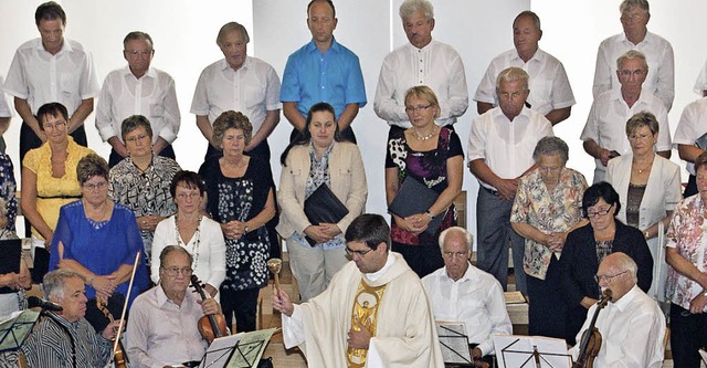 Bald nicht mehr eigenstndig: der Chor...och beim Patrozinium vergangenes Jahr   | Foto: archiv: dieter fink