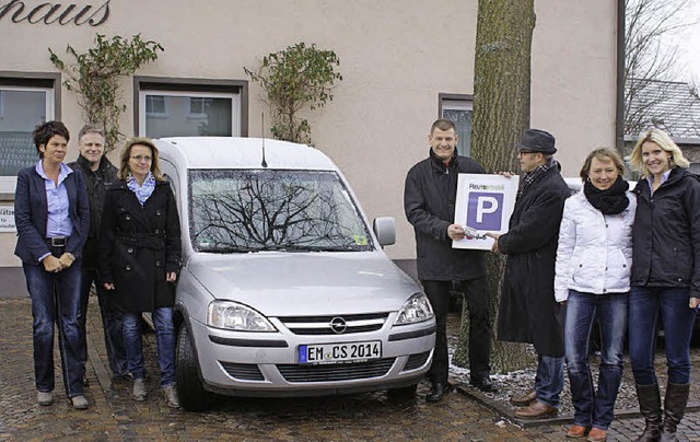 Carsharing fr Reute: Geschftsfhrer ...arte fr die Benutzung des Carsharing.  | Foto: Pia Grttinger