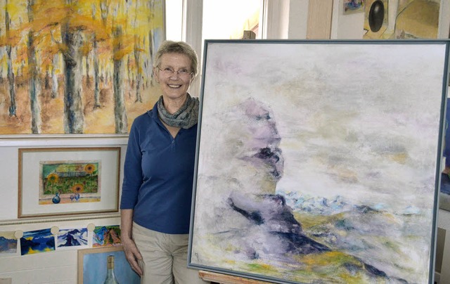 Die Malerin Monika Gebhardt aus Badenweiler ldt zur Vernissage in Laufen ein.   | Foto: Sigrid Umiger