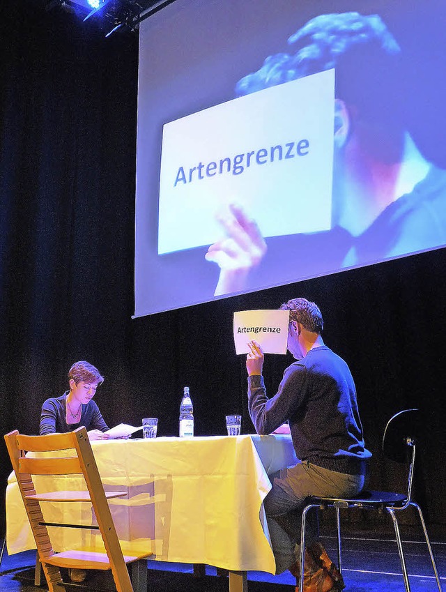 Marie Jung und Alexander Meile in &quot;Tiere essen&quot;.  | Foto: Claudia Gabler 