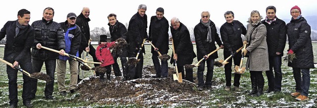 Gruppenbild mit Nachwuchs: Auf dem bis...allclubs in der Gesamtstadt vollzogen.  | Foto: M. Burkert