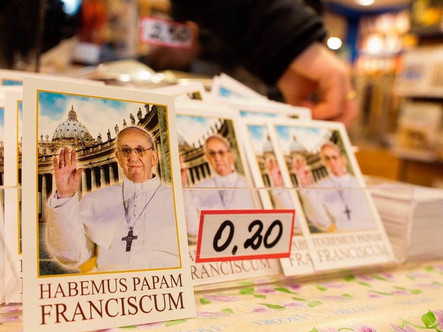 Kaum gewhlt, schon kommerzialisiert: der neue Papst Franziskus.  | Foto: dpa