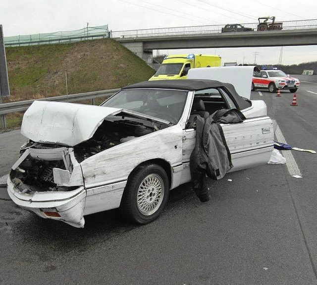 Der Wagen des Unfallverursachers.   | Foto: Feuerwehr Offenburg