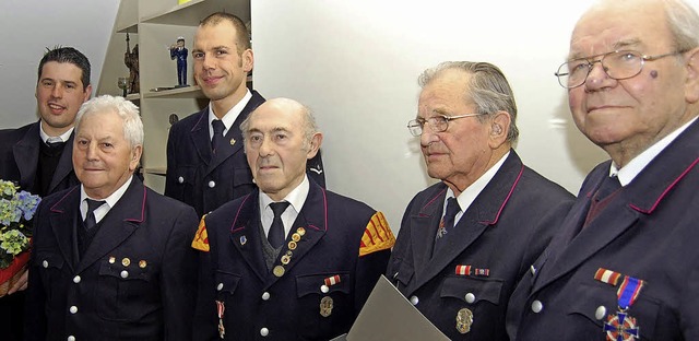 Treue Mitglieder (von links): Thomas K...rad Bayer, Helmut Hoog, Konrad Michel   | Foto: renate tebbel