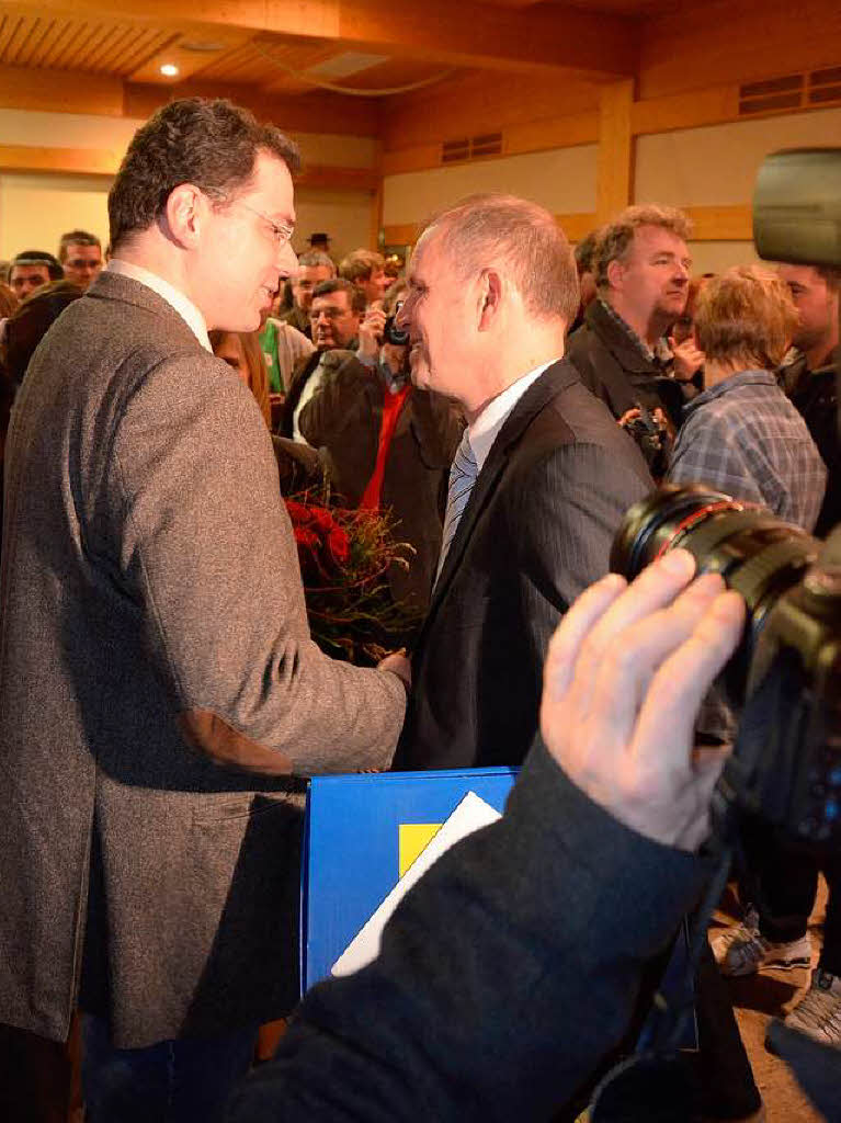 Wahlabend in der Halle Willaringen, fotografiert von Hildegard Siebold, Michael Krug und Michael Gilg