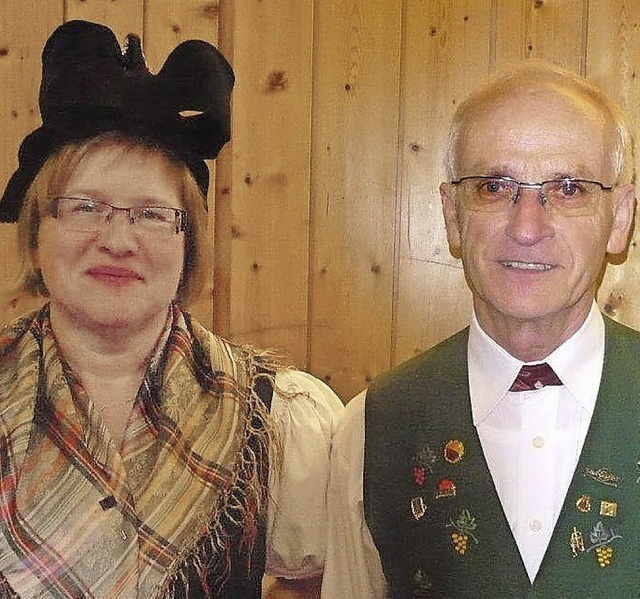 Karin Horst und Heinz Hppe, seit 60 Jahren aktiver  Musiker.   | Foto: Franz Hilger