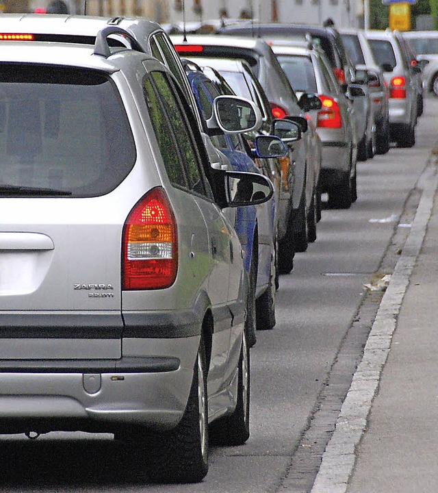 Die Zahl der Fahrzeuge in der Stadt nimmt weiter zu.   | Foto: Lauber