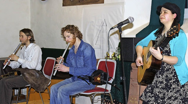 Die Irish-Folk-Band Realta bei ihrem K...che St. Agathe in Schopfheim Fahrnau.   | Foto: Anje Gessner