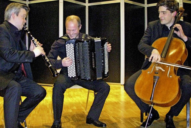 Mal feurig, mal melancholisch: Das Tri...hur Hornig spielte in der Stadthalle.   | Foto: Michael Gottstein