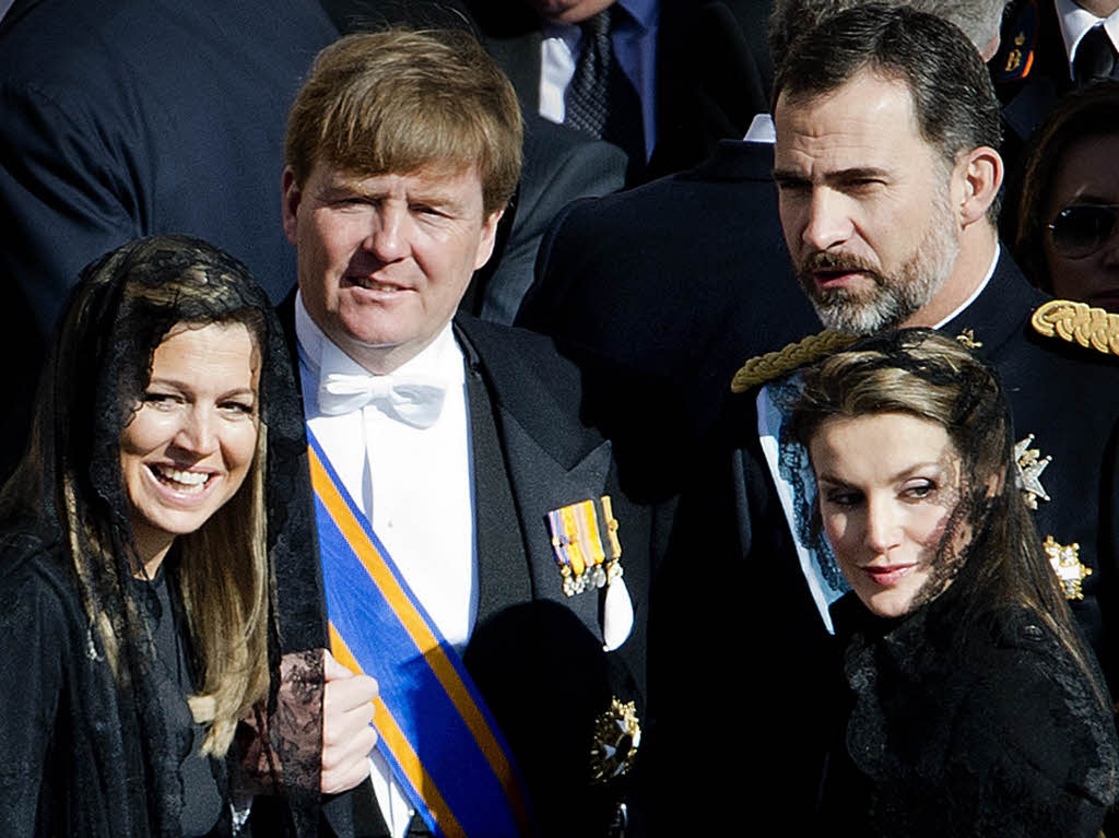 Dasx niederlndische Kronprinzenpaar Willem-Alexander und Mxima (links) sowie das spanische Kronprinzenpaar Felipe und Letizia.