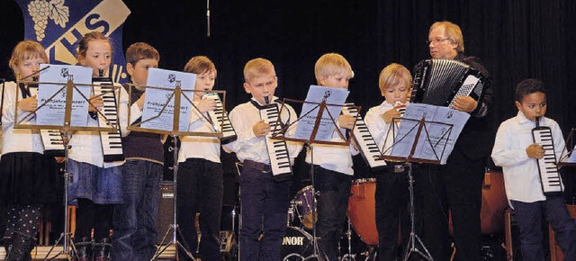 Viel Applaus gab es fr die Melodica-K...ihrem Auftritt im Endinger Brgersaal.  | Foto: Jrgen Schweizer