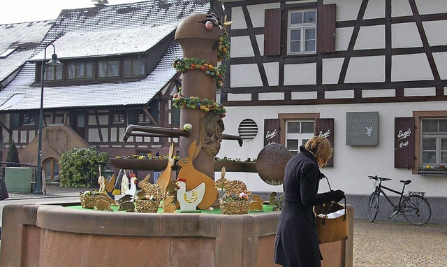 In der Ortsmitte ist vor dem Rathaus bereits der Frhling zu sehen.   | Foto: Frank Kiefer