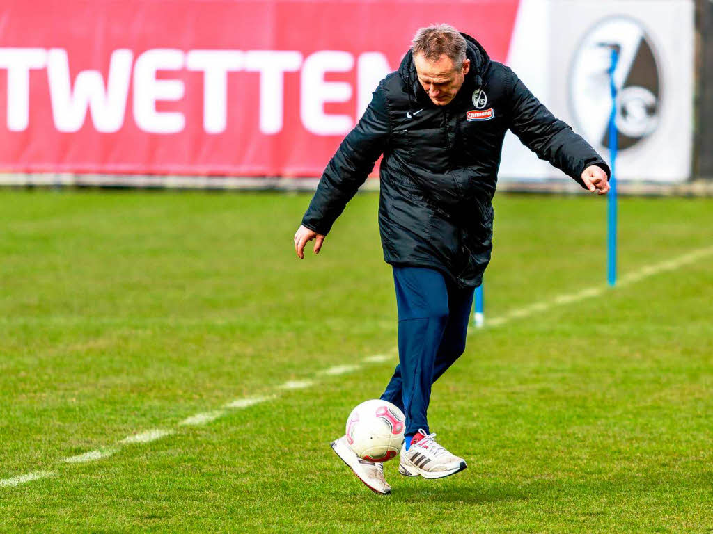 Bei Training ruht die Mannschaft in sich.