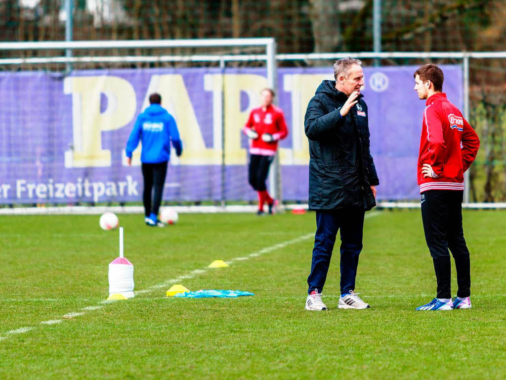 Bei Training ruht die Mannschaft in sich.