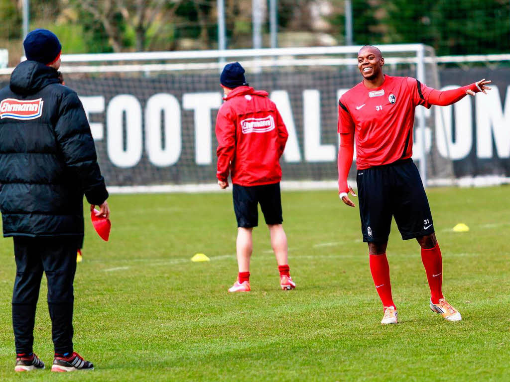 Bei Training ruht die Mannschaft in sich.