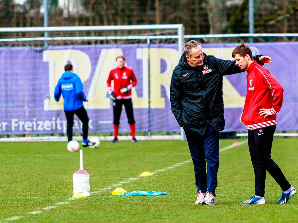 Bei Training ruht die Mannschaft in sich.