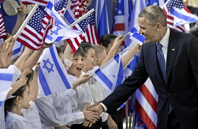 Freundlicher Empfang fr den US-Prsid...ird von Kindern in Jerusalem begrt.   | Foto: AFP