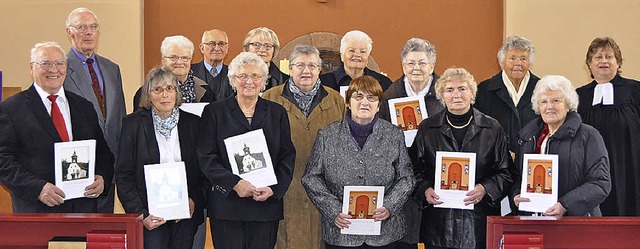 Jubelkonfirmanden aus Feuerbach und Riedlingen.  | Foto: Winer