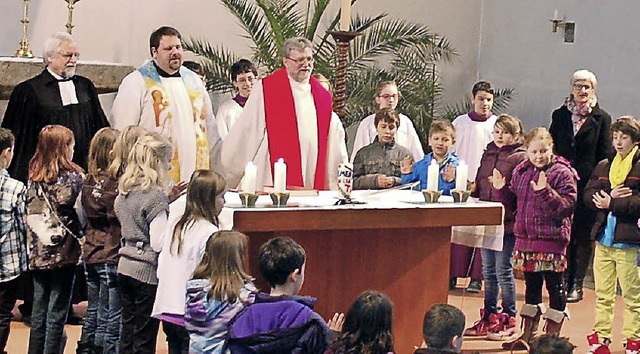 Gestalteten gemeinsam den Gottesdienst...en Jelic sowie Diakon Eberhard Prinz.   | Foto: rderer