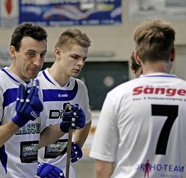 Blicken sorgenvoll auf  die Playoffspi...ain, Felix Furtwngler und Max Bross.   | Foto: jochen Dippel