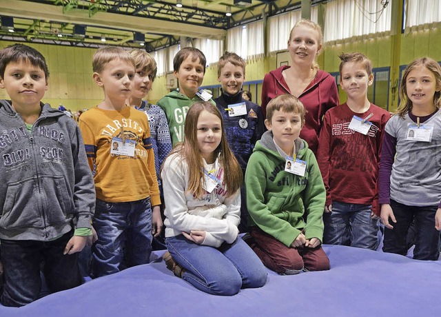 Auf der Matte mit Tnzerin Lisas Bonk ...reiburg interviewten sie in der Pause.  | Foto: Gina Kutkat