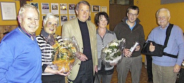 Sigrid und Werner Breithaupt, Martha S... Tennisclub Buchenbach ausgezeichnet.   | Foto: Privat