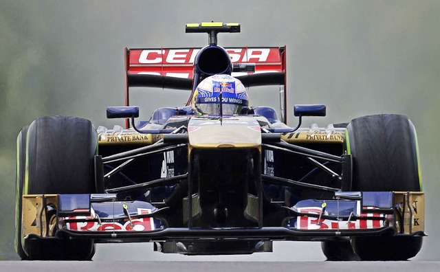 Sebastian Vettel hat seinem Auto den S...tverbrauch wie den  Reifenabtrieb zu.   | Foto: Afp