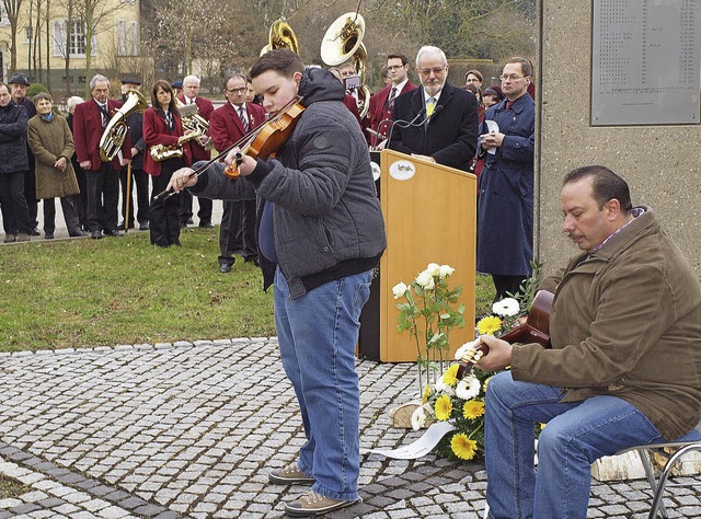 Sohn und Enkel von Franz Spindler brac...ne ganz eigene musikalische Note ein.   | Foto: Haberer