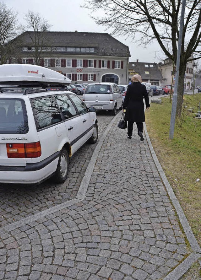 Kopfsteinpflaster ist hbsch anzuschau...ist es hufig ein mhsames Hindernis.   | Foto: heike lemm