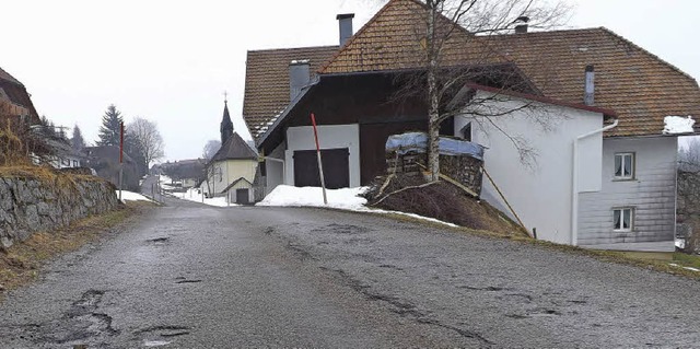 Die Sanierung der Bergstrae in Hogsch...g im unteren Bereich beim Reitgestt.   | Foto: Wolfgang Adam