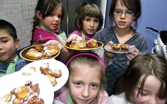 Gemeinsames Kochen in einem TPD-Kinder...ellschaft der Freunde der Kinder (TPD)  | Foto: Privat