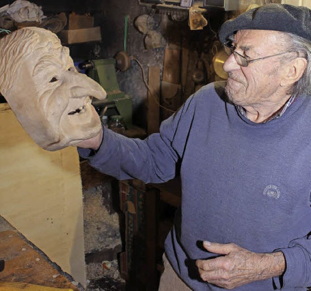 Egon Schwarz alias Schnitzer Benni   i...ne Ausstellung in Bubenbach gewidmet.   | Foto: GERT BRICHTA