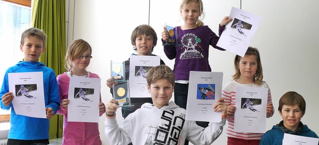 Die Grundschule Schluchsee zeichnete i...t und Jakob Kaltenbach ausgezeichnet.   | Foto: Ute Aschendorf