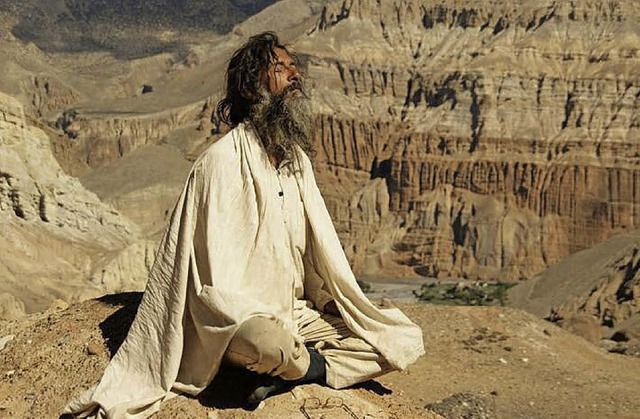 Meditation in einer grandiosen Szenerie: Szene aus Sdhu.  | Foto: Promo