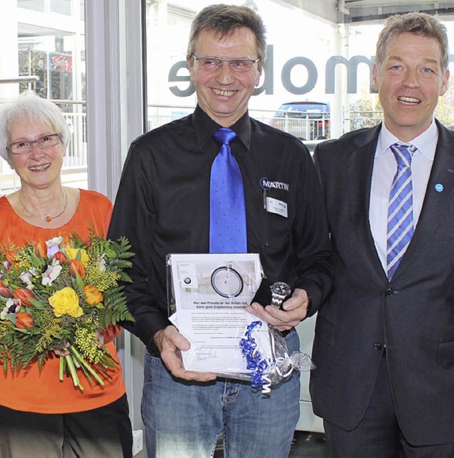 Rosemarie und Hermann Hfflin mit Hansjrg Mrtin.   | Foto: schneberg