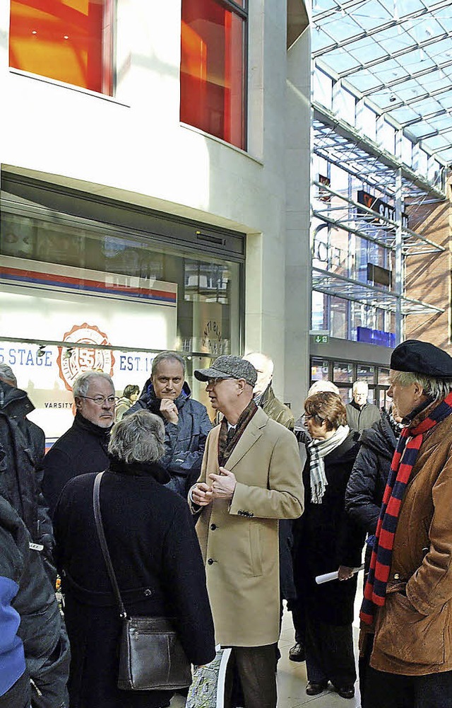 In zwei Tagen besuchten Verwaltungsspi...der neun verschiedene Einkaufscenter.   | Foto: stadt